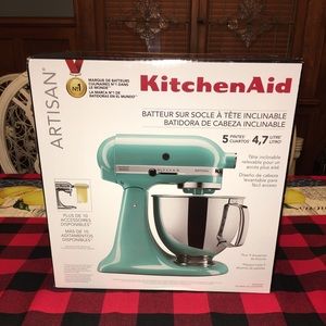 Brand new Tiffany Blue Kitchen Aid mixer